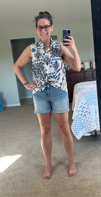 Tie no-tuck summer tops