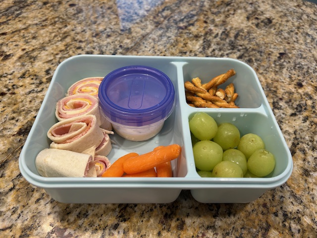 school lunch ideas - pinwheels