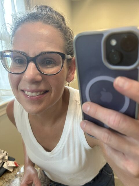 Minimal mom makeup